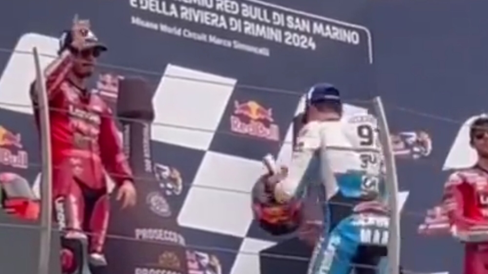 MotoGP: Misano fischia Marc Marquez, Pecco Bagnaia lo difende