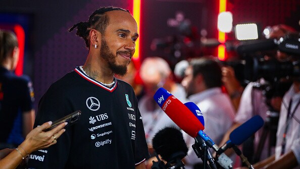 Lewis Hamilton vuole un team di MotoGP: la conferma di Liberty