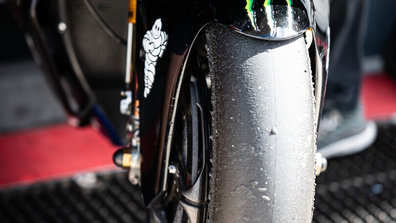 MotoGP, Michelin "fa slittare" la nuova anteriore: "Servono più test ai piloti"