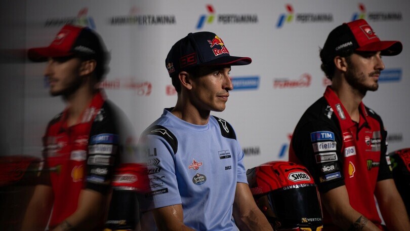 GP Indonesia, Bagnaia: "Per fortuna Marquez mi ha aiutato: fermo al sole non è il massimo"