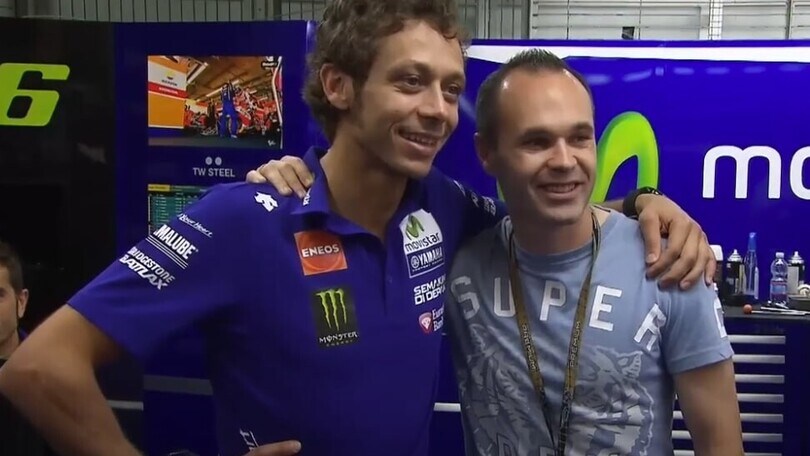 Valentino Rossi, Marquez, Lorenzo e quell'incontro con Iniesta