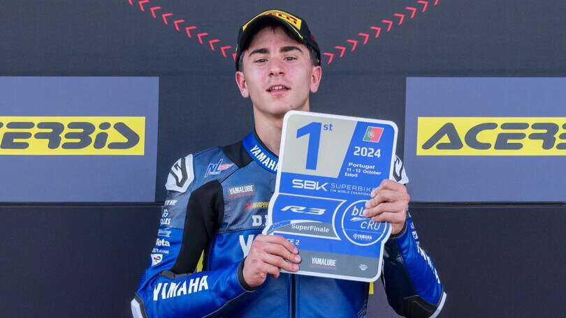 Yamaha R3 Superfinale: Emanuele Pastore trionfa a Estoril