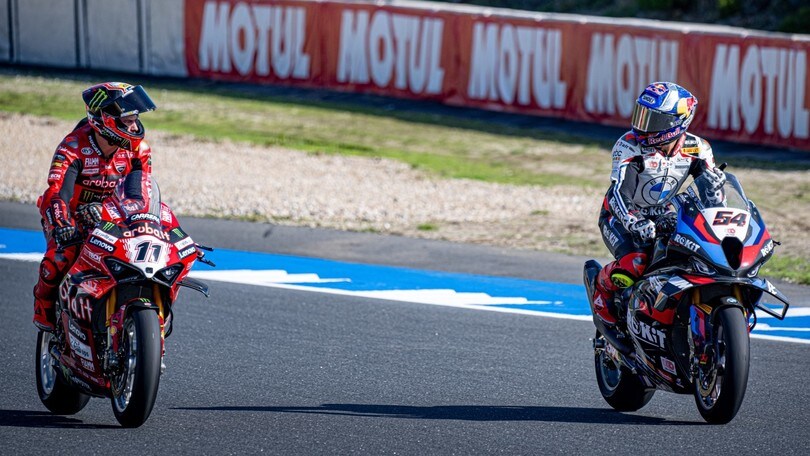 L'aspirante Re Toprak vs il debuttante d'oro Bulega: a Jerez ultimo decisivo ballo per la SBK