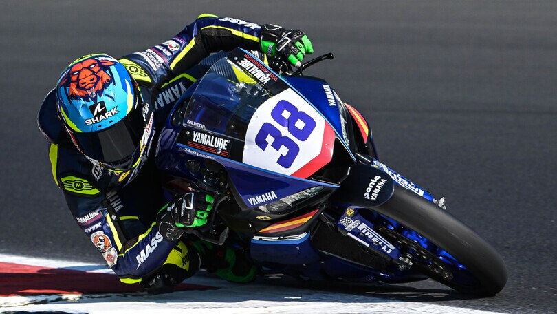 SSP300 Jerez: Salvador la spunta nel caos di Gara 1, Mahendra a +21