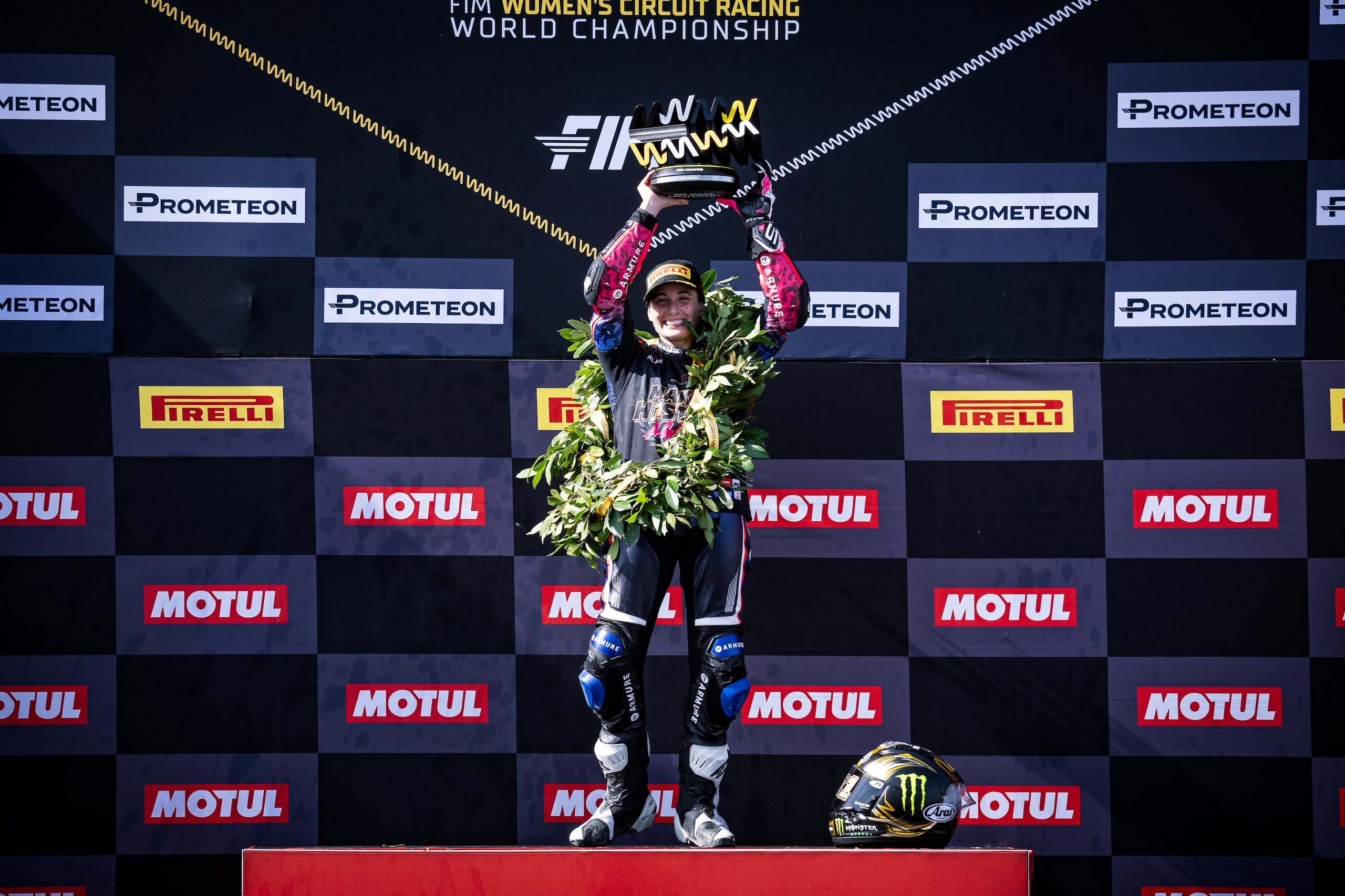SBK, Ana Carrasco: le immagini della festa per il titolo WorldWCR