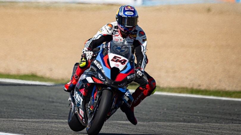 SBK Jerez: la bandiera rossa interrompe il duello Razgatlioglu– Bulega: il turco vince Gara 2