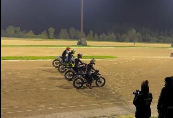 MotoGP, Casey Stoner e Valentino Rossi si sfidano al Ranch: GALLERY