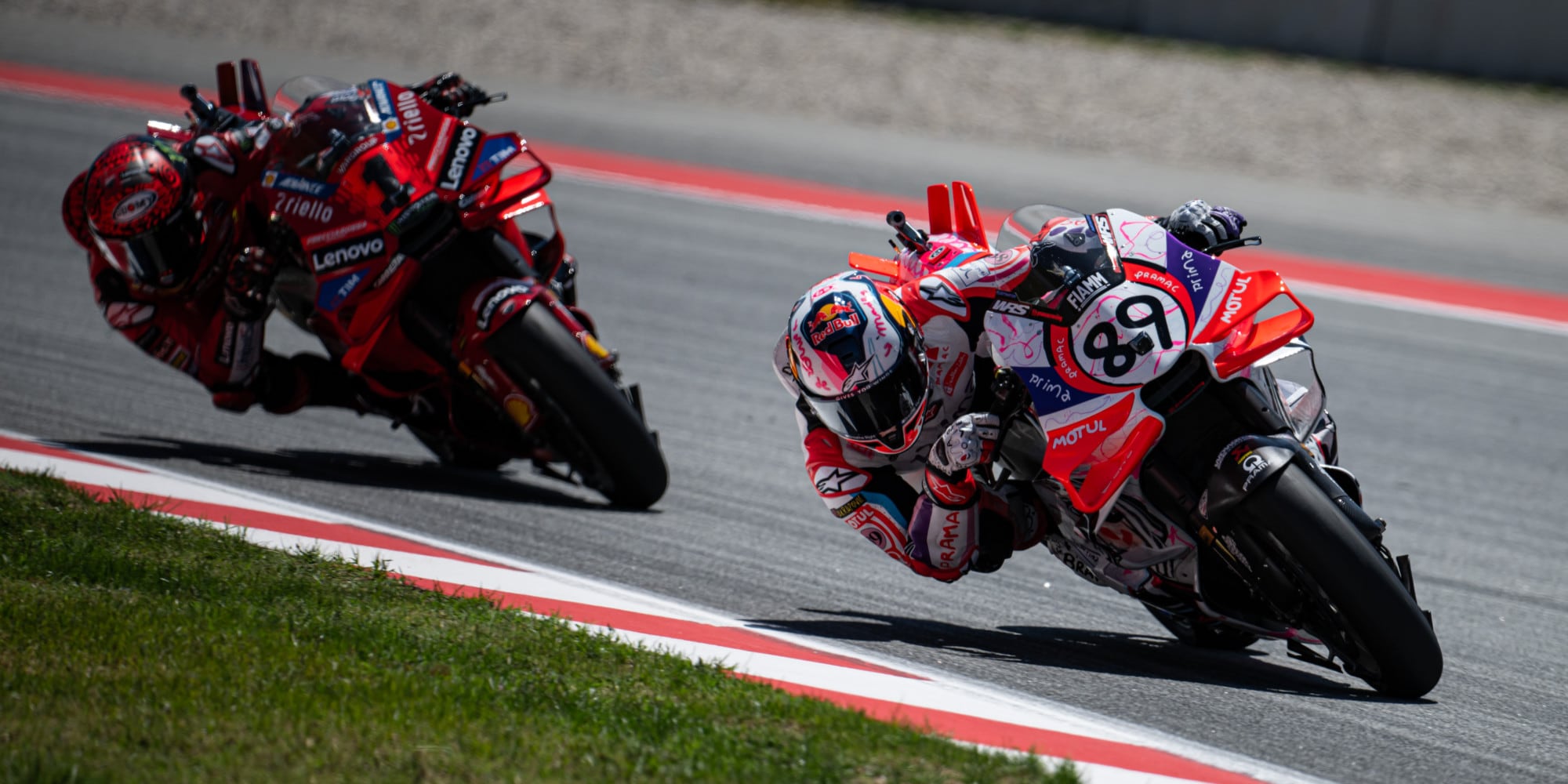 MotoGP, statistiche (quasi) alla pari tra Martin e Bagnaia in Catalunya