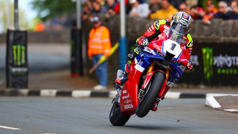 Inossidabile McGuinness: al via del TT 2025 con Honda Racing UK
