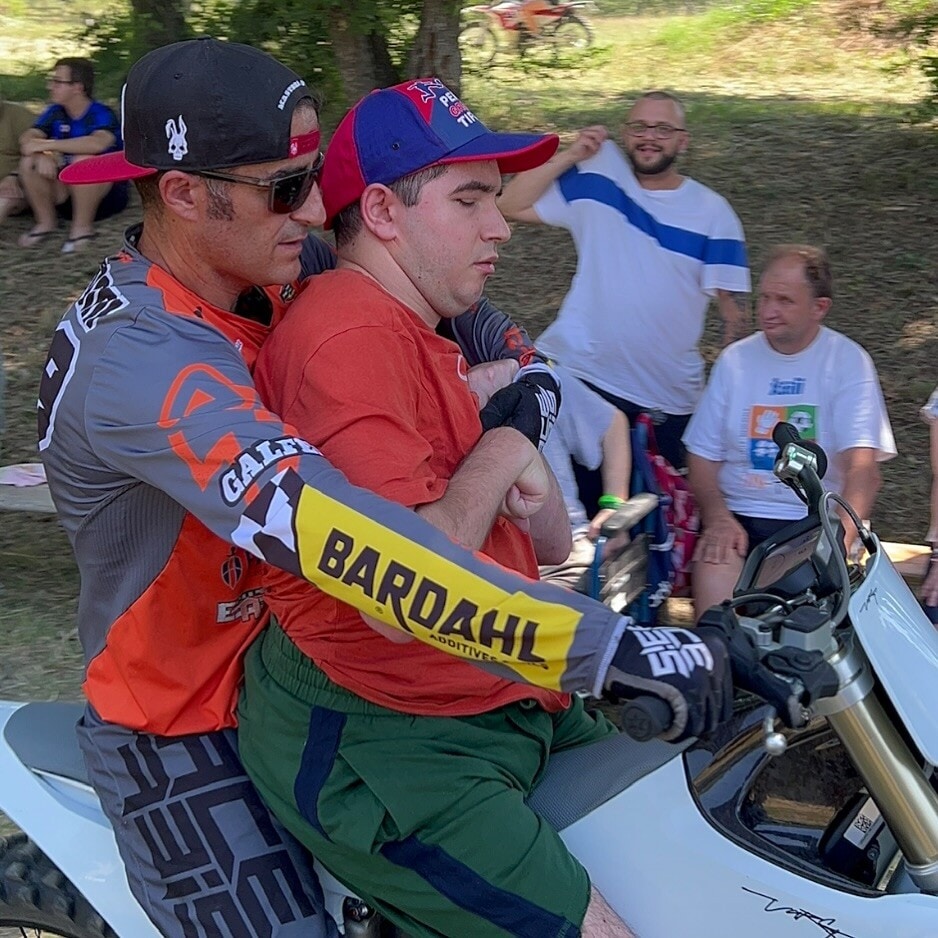 Bianconcini: “Il bello della Mototerapia? Dedicare del tempo per migliorare la vita a chi ha più bisogno di noi.”
