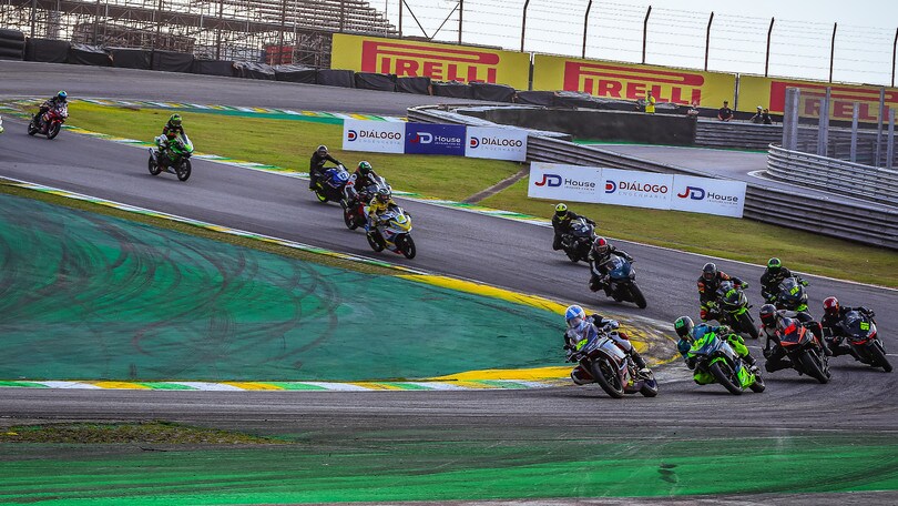 SBK Brasil, incidente fatale ad Interlagos: perde la vita il 57enne Joao Eloi