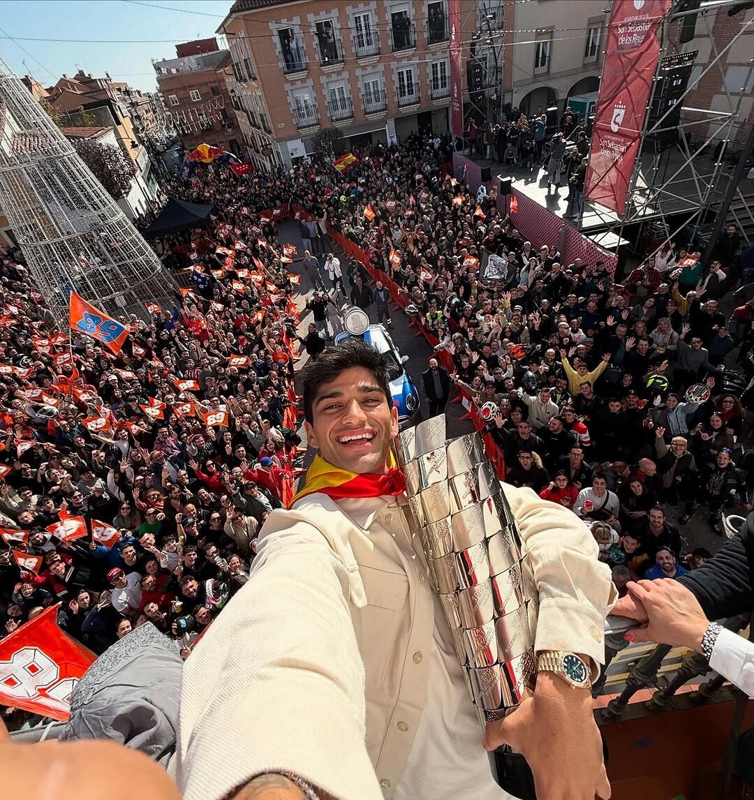 Jorge Martin le immagini della mega festa del titolo MotoGP nella sua città natale