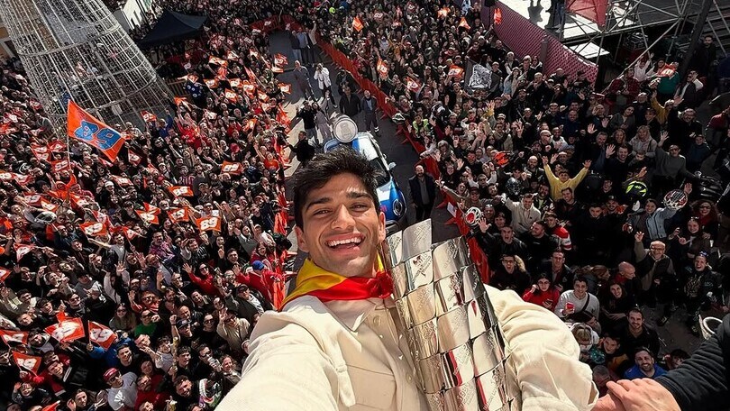 Jorge Martin le immagini della mega festa del titolo MotoGP nella sua città natale