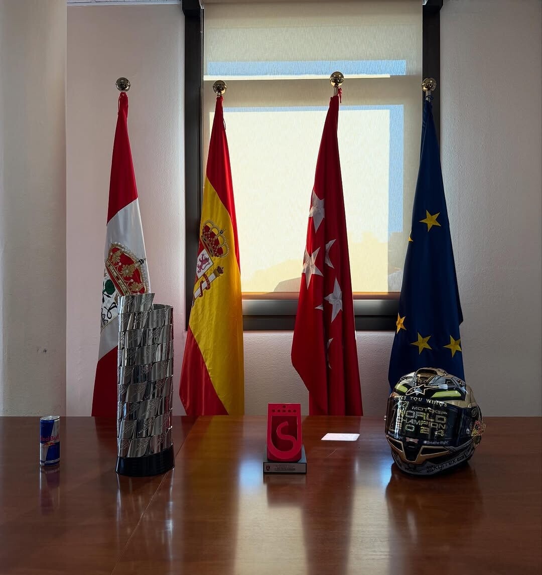 Jorge Martin le immagini della mega festa del titolo MotoGP nella sua città natale