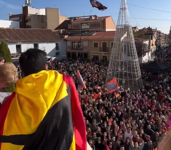 Jorge Martin le immagini della mega festa del titolo MotoGP nella sua città natale