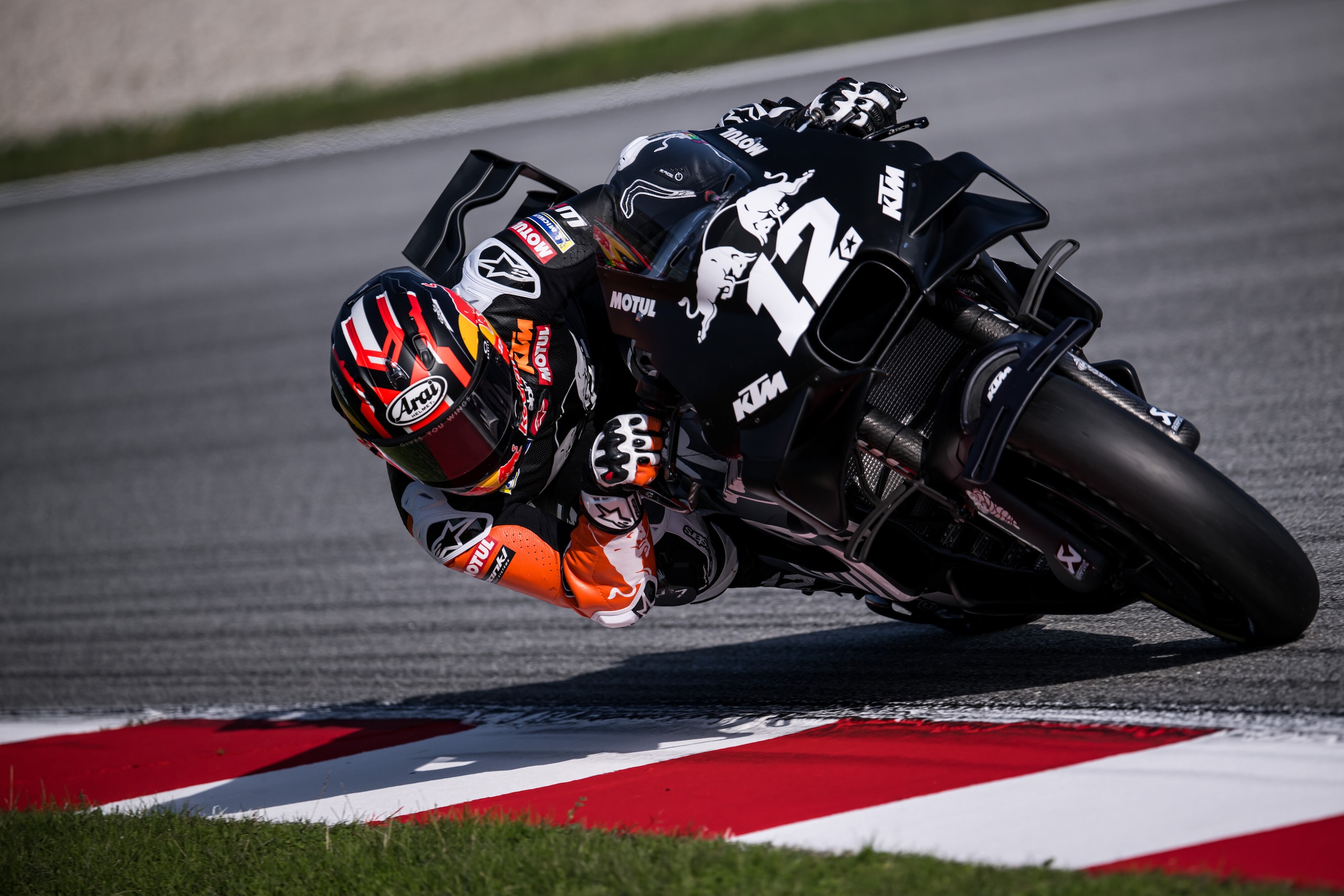 MotoGP, Maverick Vinales a cuore aperto: "Con Aprilia ho rischiato"