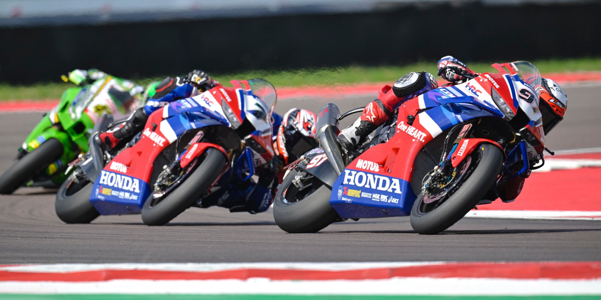 SBK, Honda: avanti a piccoli passi