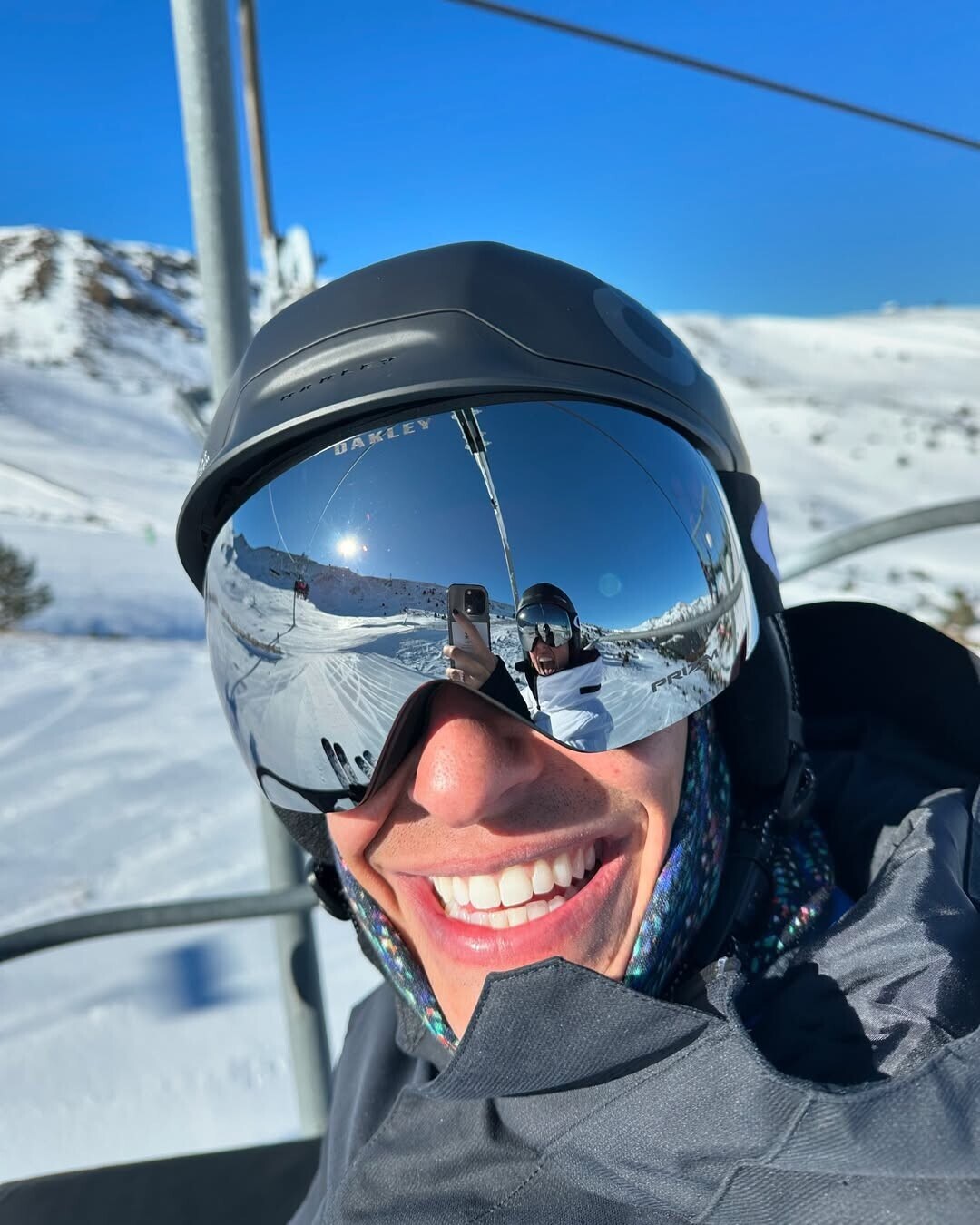 Marc Marquez sulla neve insieme alla fidanzata Gemma: LE FOTO