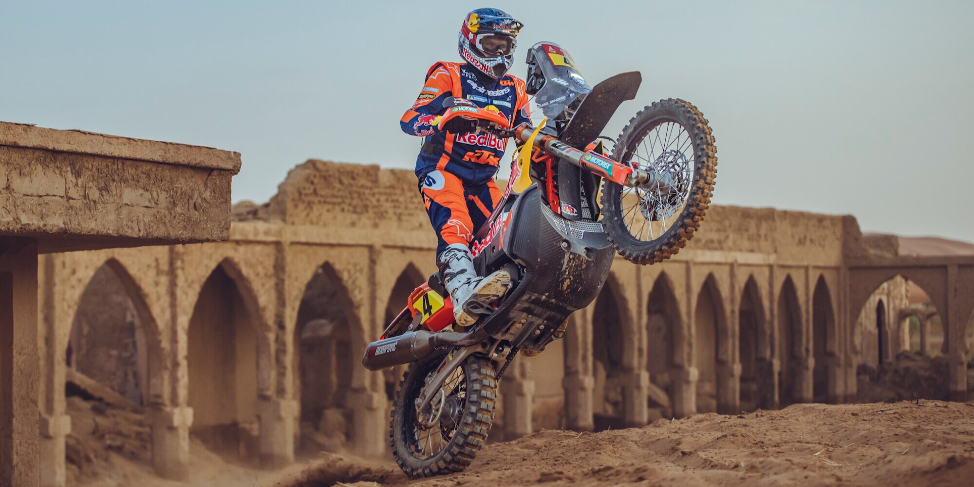 Dakar 2025: Daniel Sanders e la KTM davanti a tutti nel Prologo
