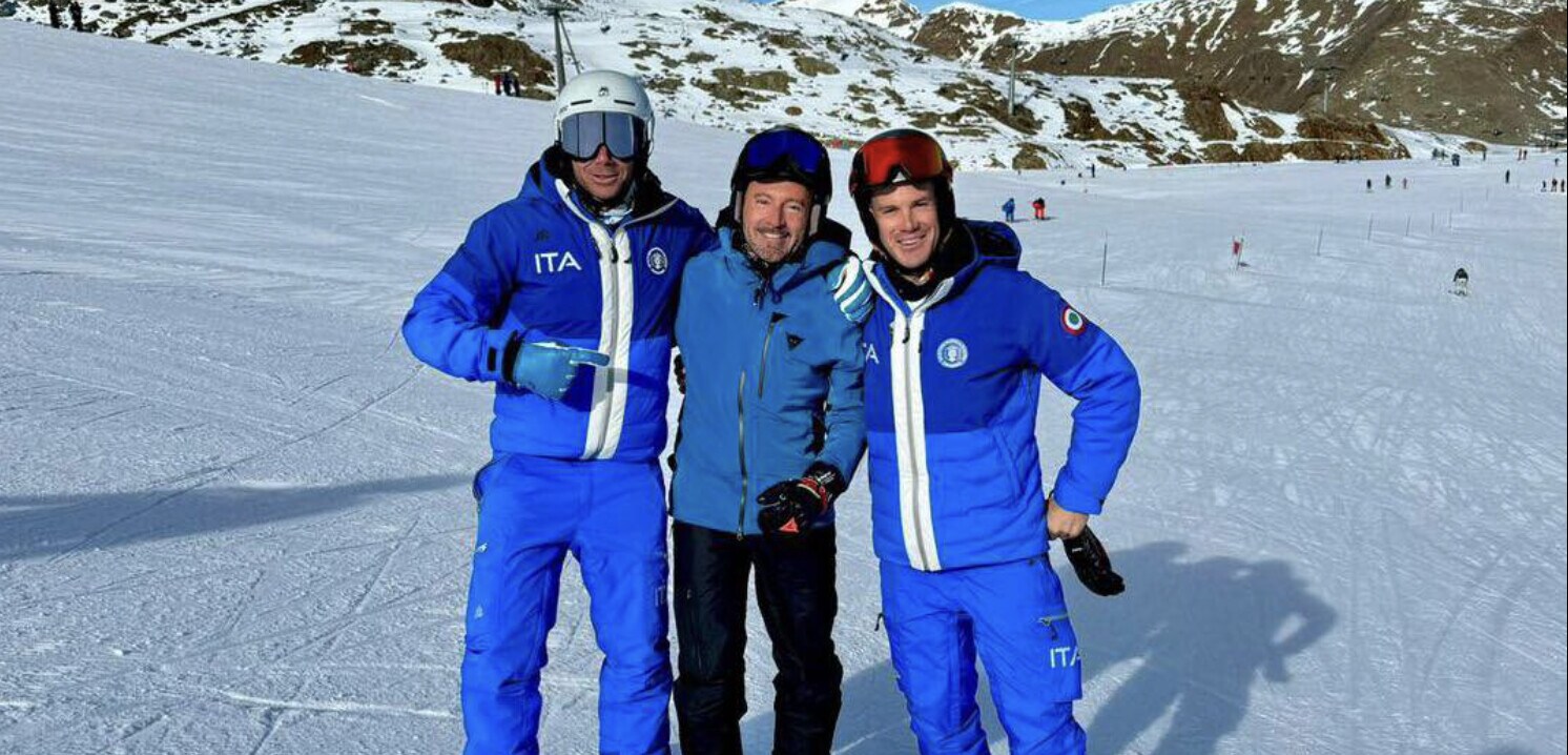 Il nuovo obiettivo raggiunto da Max Biaggi: dalla pista di asfalto a quella... da sci!