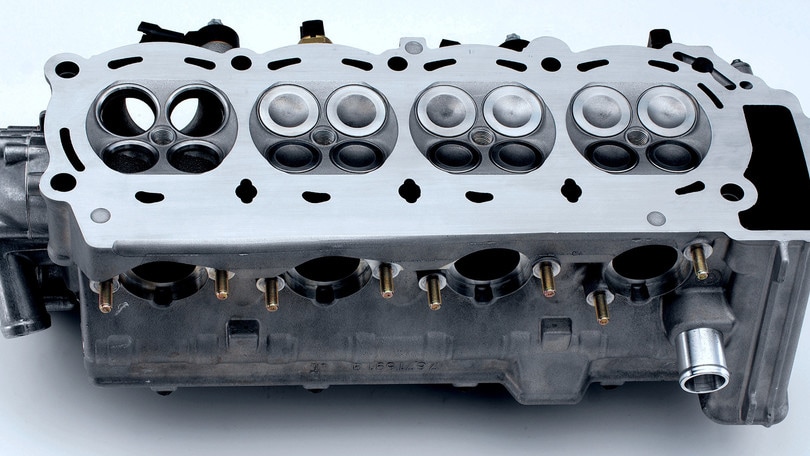 I motori a 4 valvole per cilindro: a cosa servono, i vantaggi | Tecnica