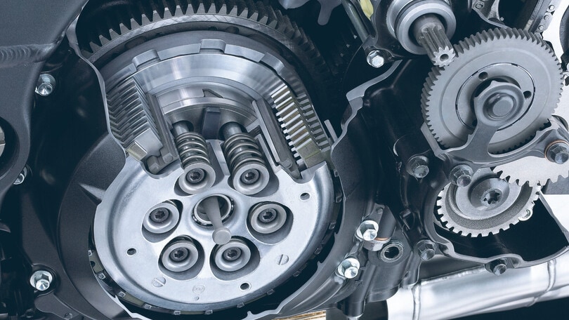 Le frizioni a secco e a bagno d'olio | Officina