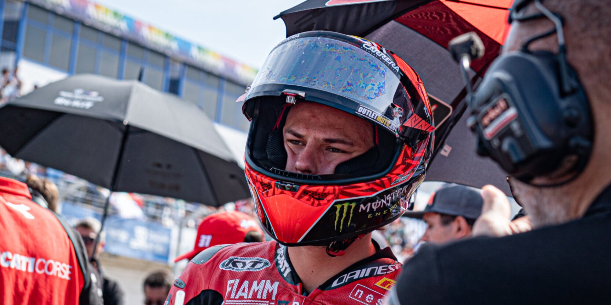 Bulega premiato ai Caschi d’Oro per il suo debutto straordinario in SBK