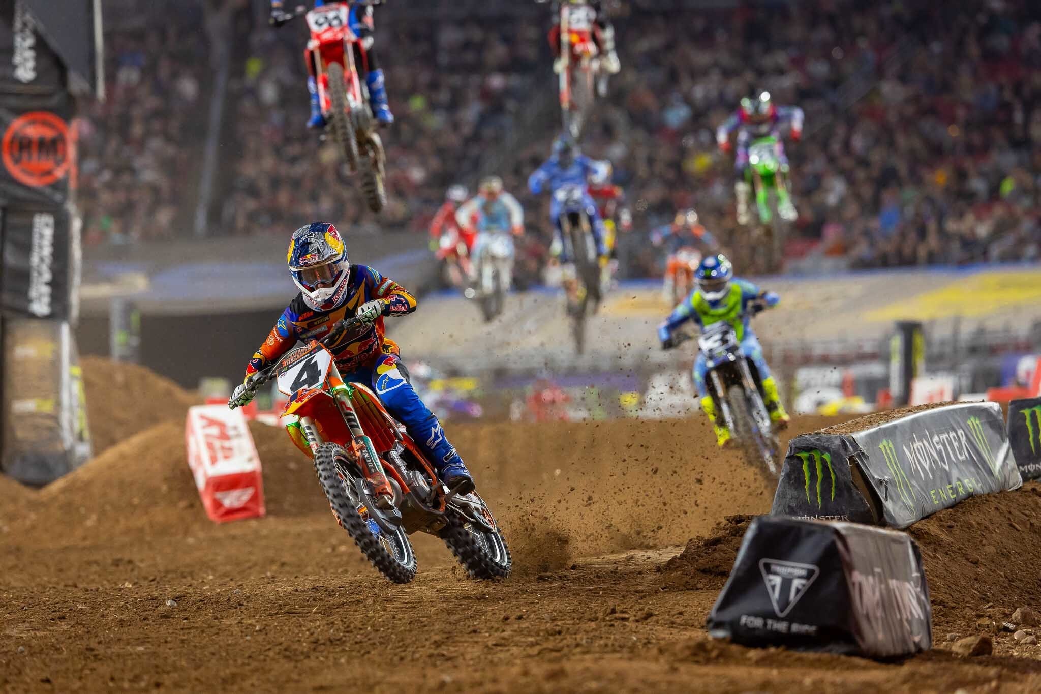 Supercross: Sexton vince, allarme rosso per Jett Lawrence