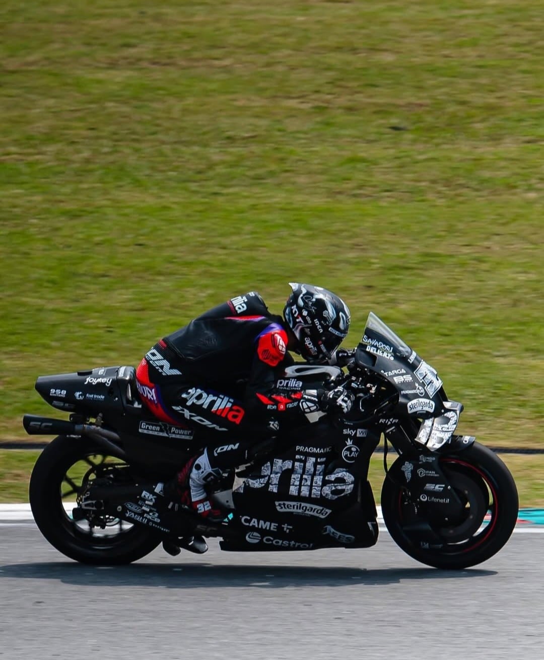 MotoGP test: la particolare livrea Aprilia per il lavoro invernale del 2025