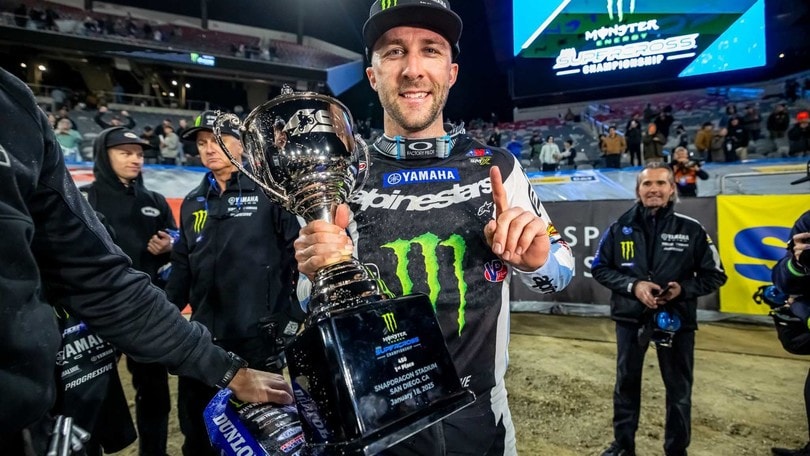 Supercross: Eli Tomac infortunato