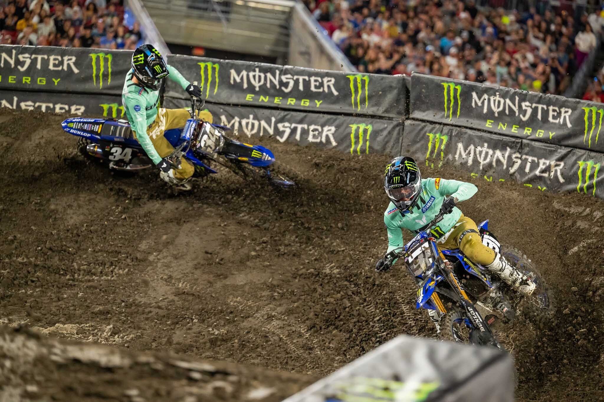 SX250 East: Anstie inizia con una vittoria