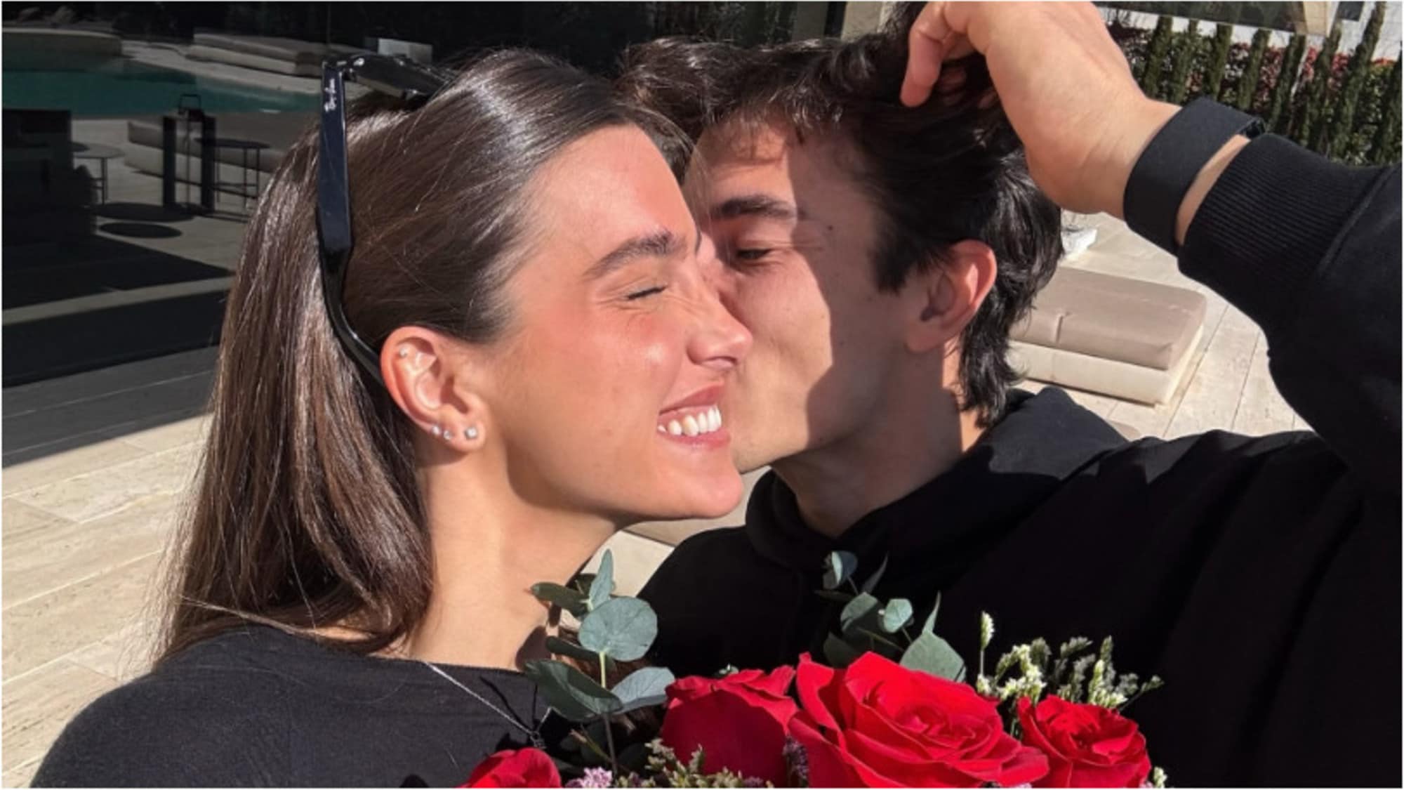 Marc Marquez e le rose per la sua Gemma