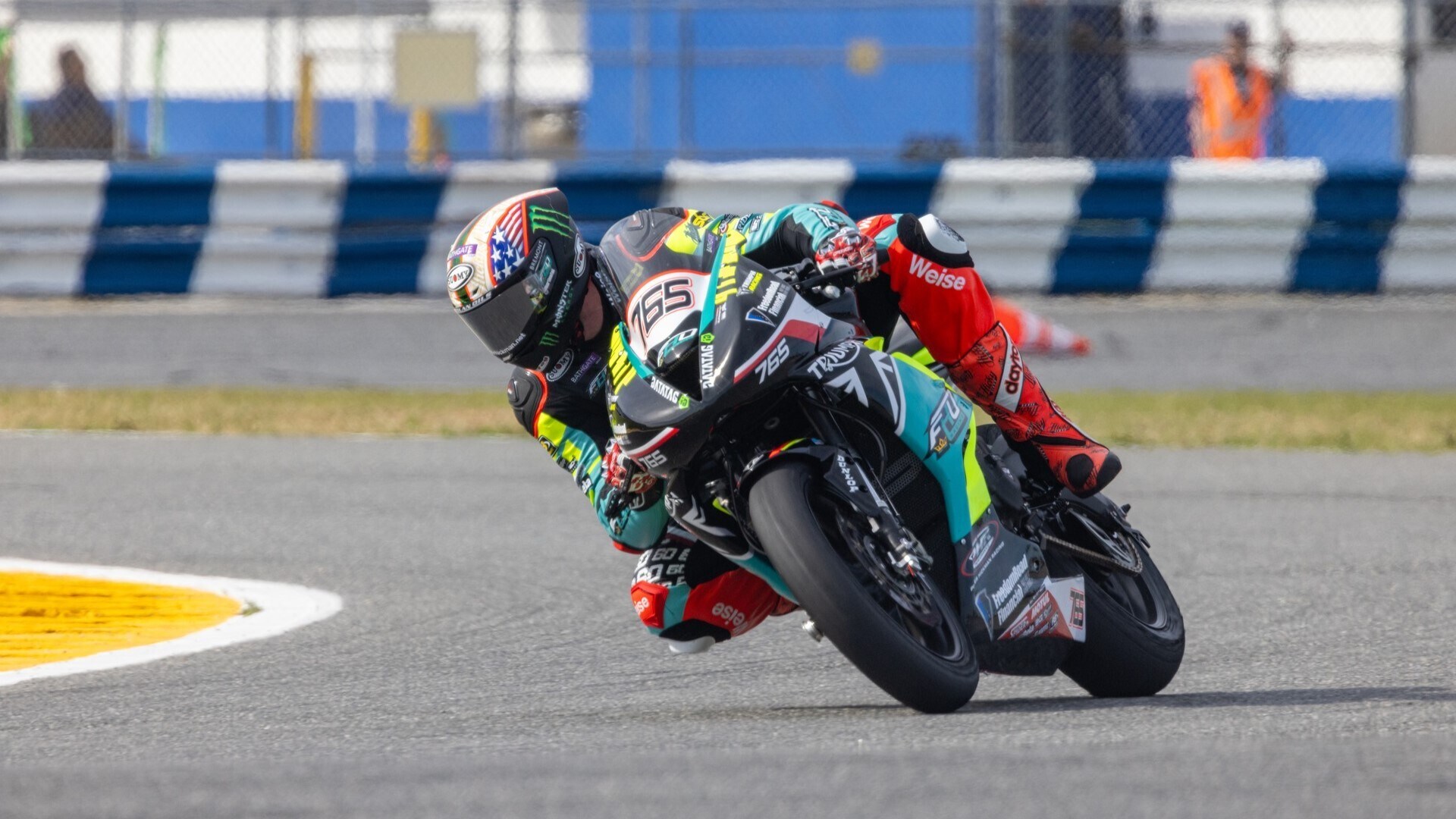 Hickman e Cooper piloti ufficiali Triumph alla 200 Miglia di Daytona