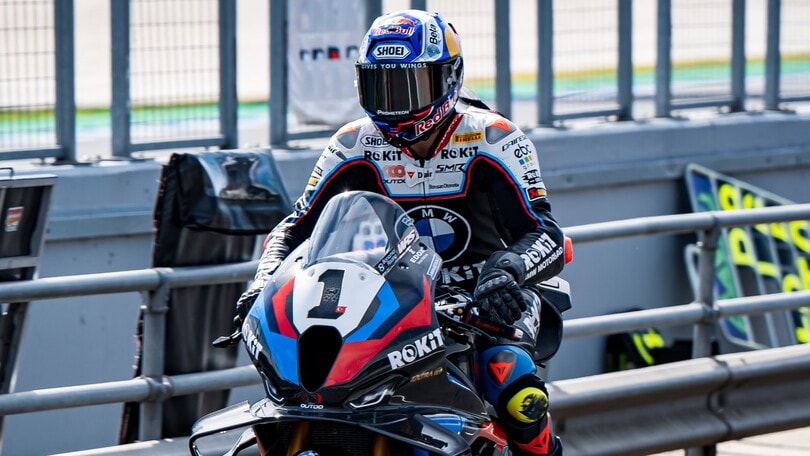 SBK, Toprak: “La BMW è diversa, ora sembra di guidare sul ghiaccio”