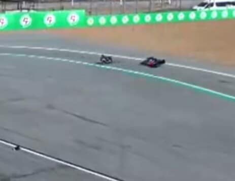 MotoGP, la prima caduta del 2025 è di Jack Miller: le FOTO