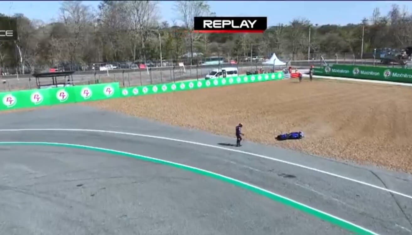 MotoGP, la prima caduta del 2025 è di Jack Miller: le FOTO
