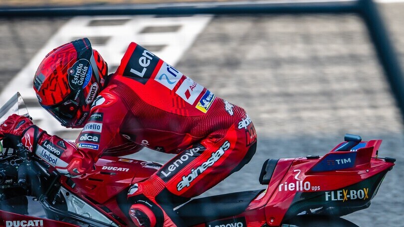 Il sorpasso di Marc ai danni di Alex Marquez: le FOTO