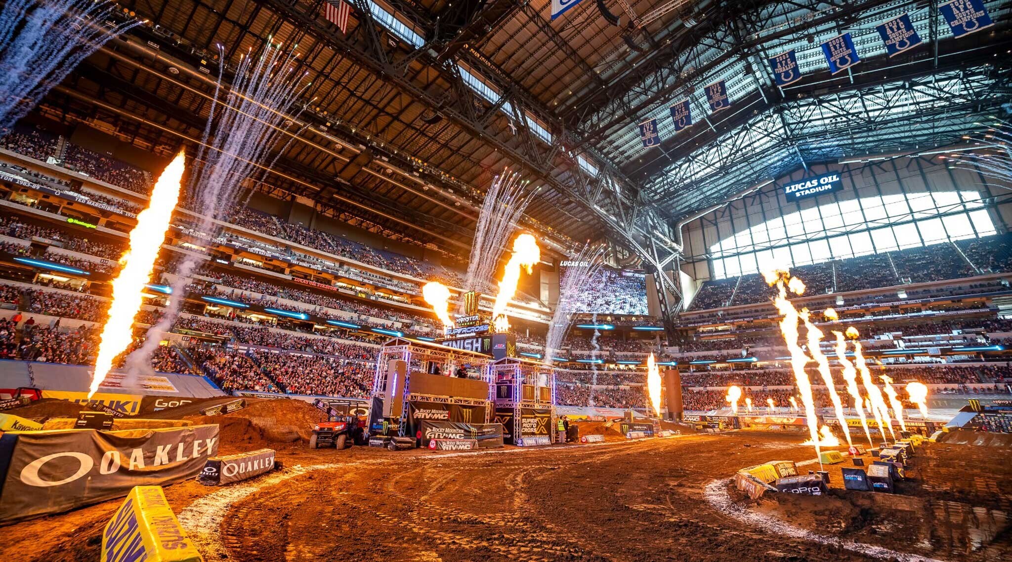 Supercross: Indianapolis East/West Showdown
