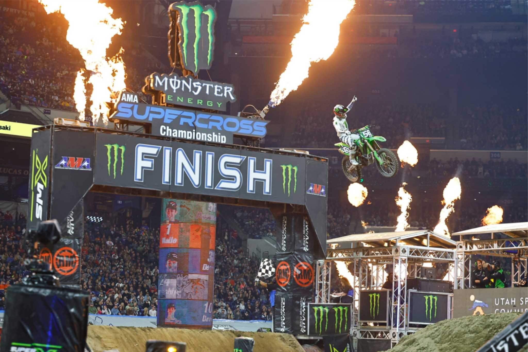 250SX: Hammaker fa centro a Indianapolis