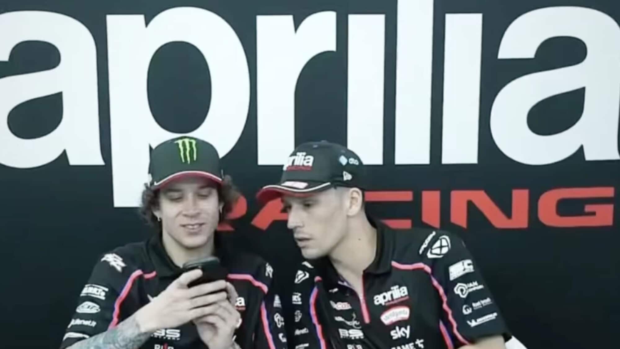 MotoGP, da piloti a cantanti: il karaoke Aprilia con la canzone di Olly