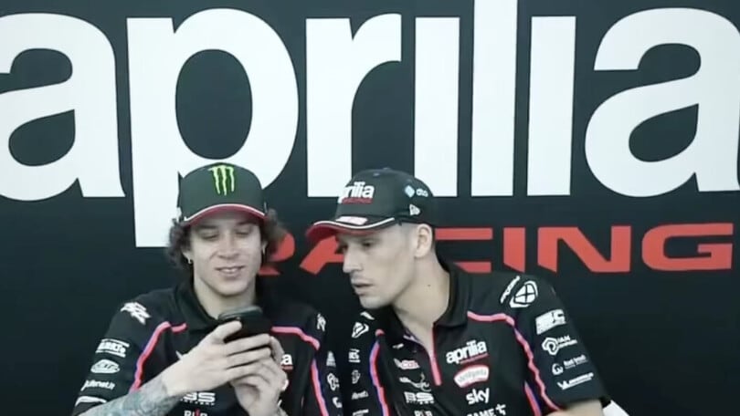 MotoGP, Bezzecchi e Savadori cantano "Balorda nostalgia"
