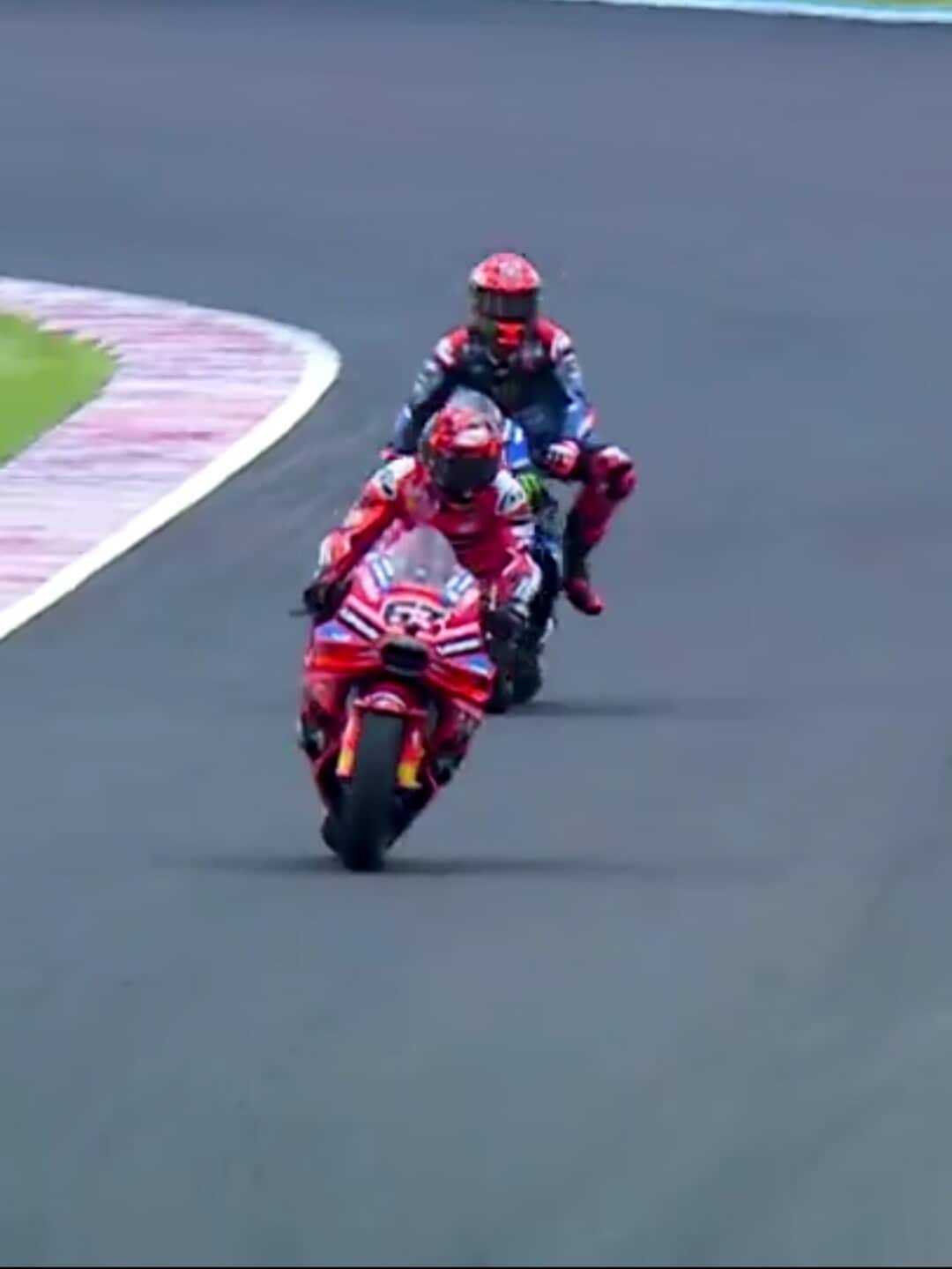 MotoGP Argentina, Pecco Bagnaia a terra: la sequenza della caduta