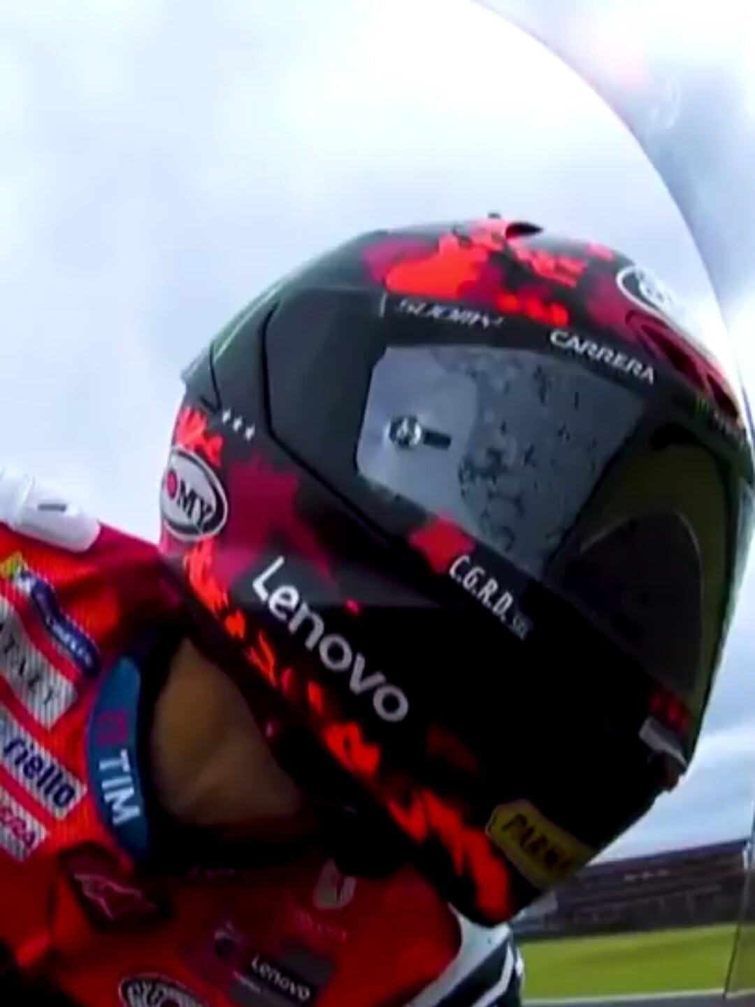 MotoGP Argentina, Pecco Bagnaia a terra: la sequenza della caduta