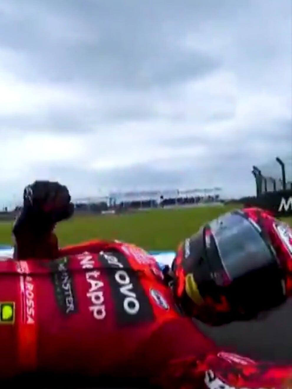 MotoGP Argentina, Pecco Bagnaia a terra: la sequenza della caduta