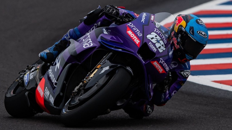 Sprint MotoGP sfortunata: Oliveira in ospedale, sospetto frattura