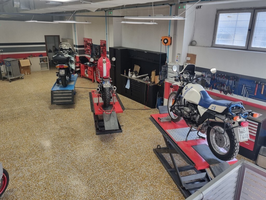 Moto Tecnica: a Roma tradizione, restauro e passione per le moto