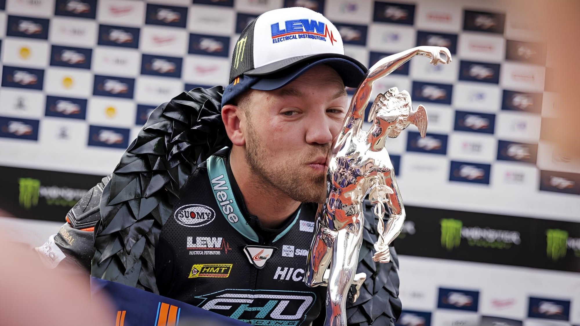 Tourist Trophy: Peter Hickman e la vittoria con sorpresa... “hot”