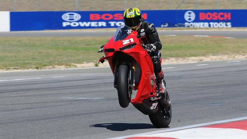 SBK, Troy Bayliss torna in pista con la Panigale V4 S 2025