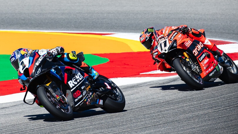 SBK Portimao: Razgatlioglu beffa Bulega anche in Superpole Race