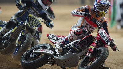 Marc Marquez vince la Superprestigio